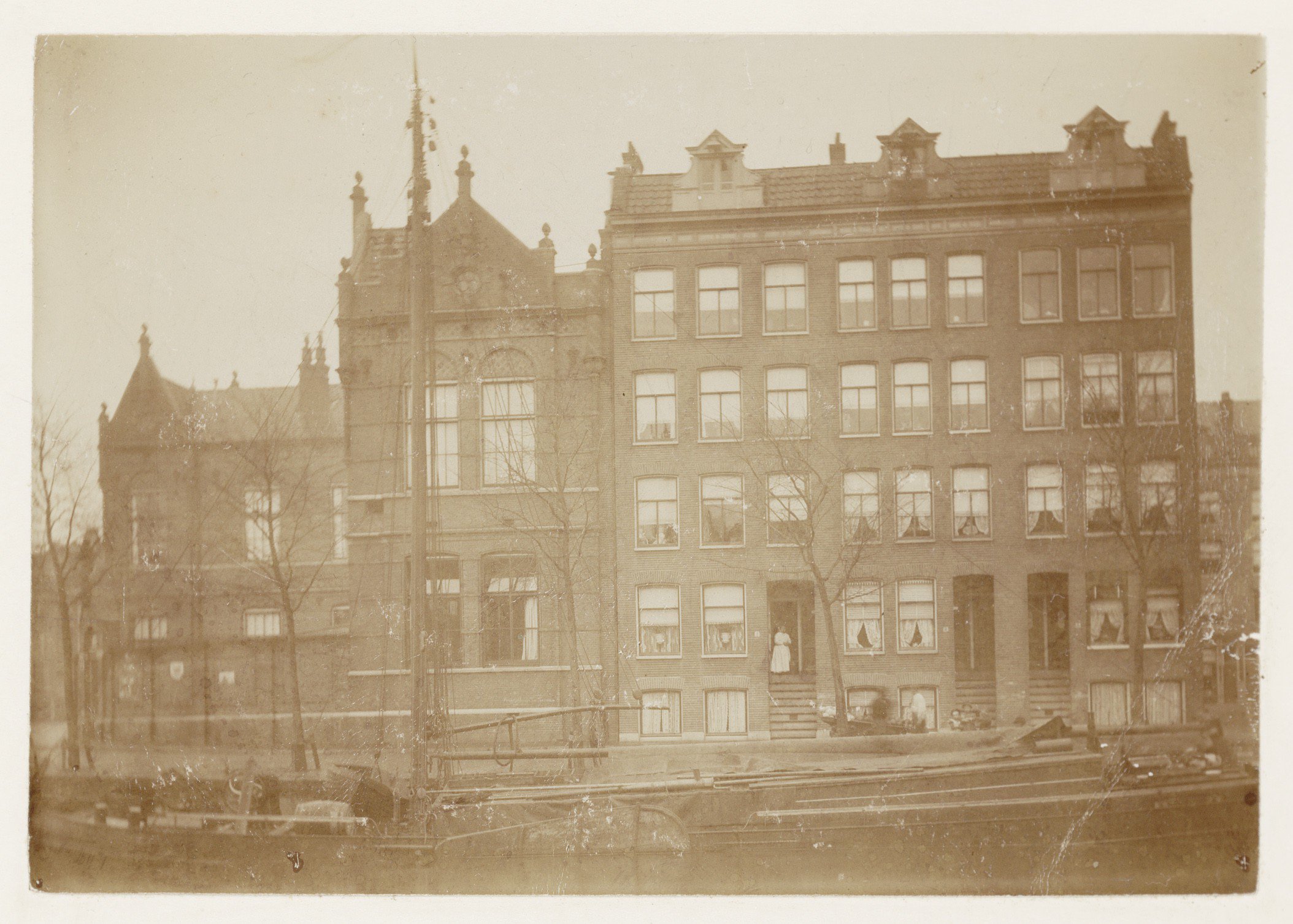 Marnixkade 5 opa Jan Baarssen ging hier in zijn jeugd op vakantie bij opoe Beens