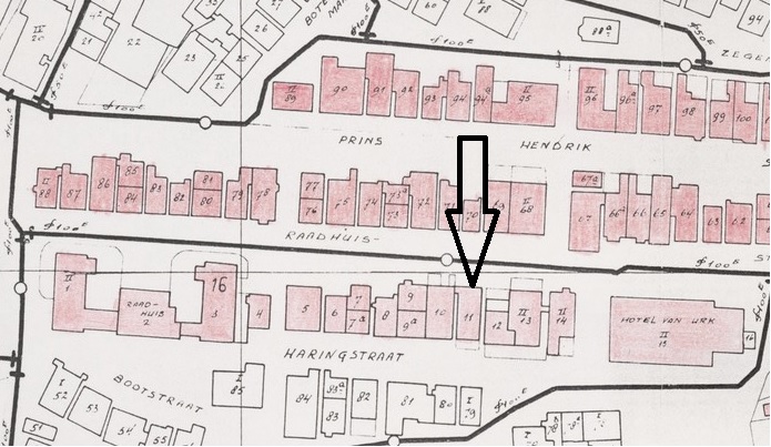 Deel van een kaart van Urk rond 1930. De uitsnede van de plattegrond laat een deel van de Prins Hendrikstraat, de Raadhuisstraat en de Haringstraat zien.